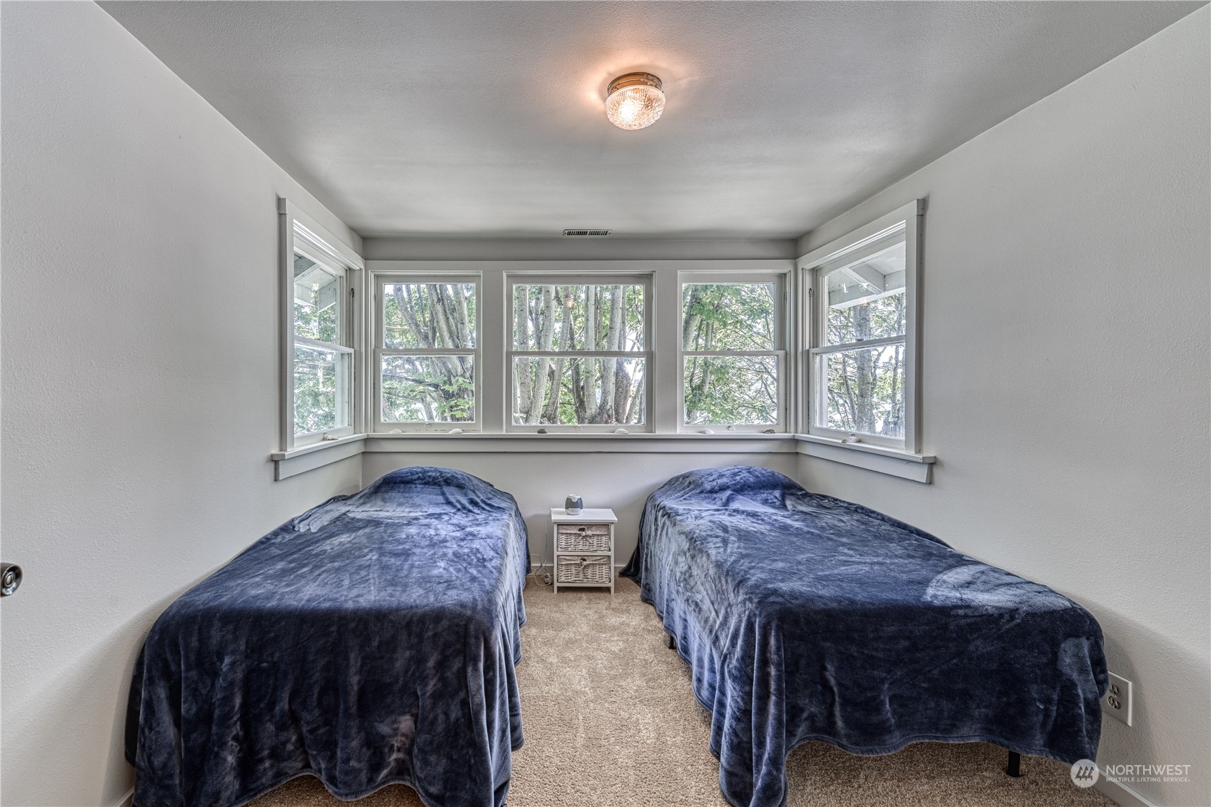 1231 Maplewood Beach Drive NW