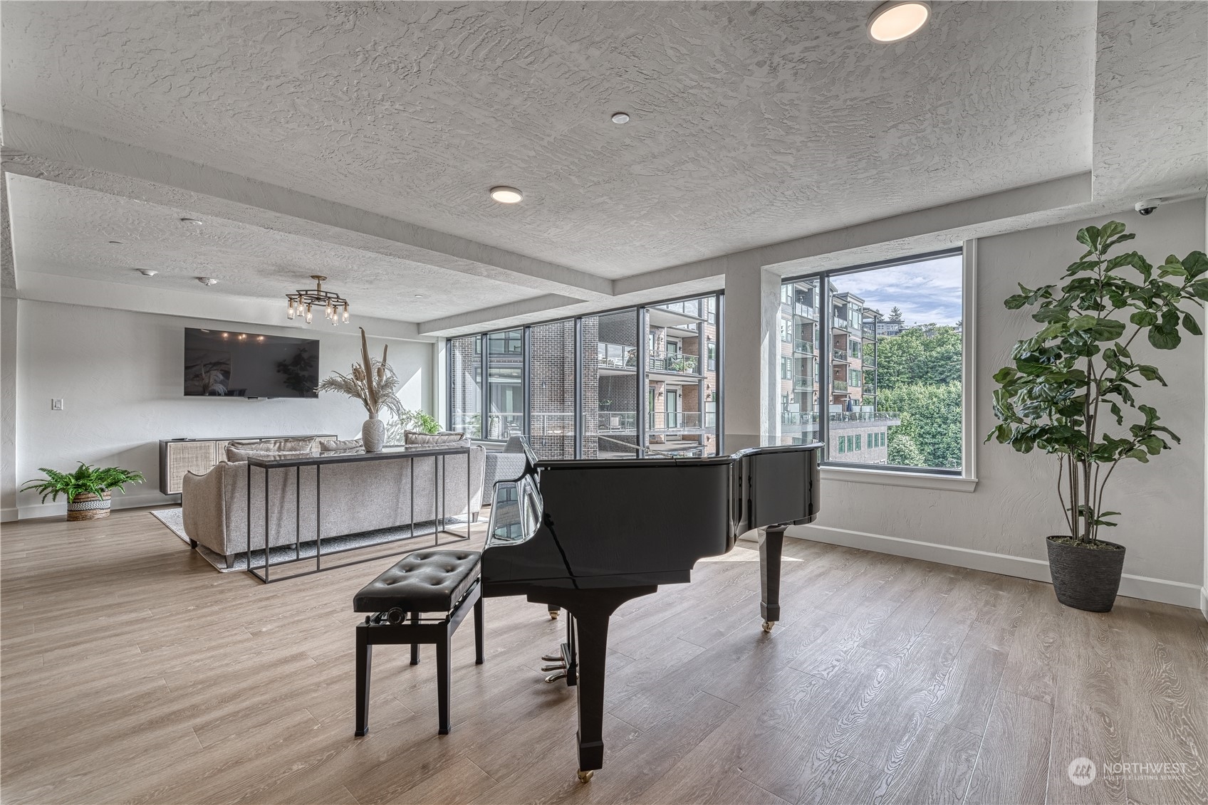 4907 Main Street Unit: 216