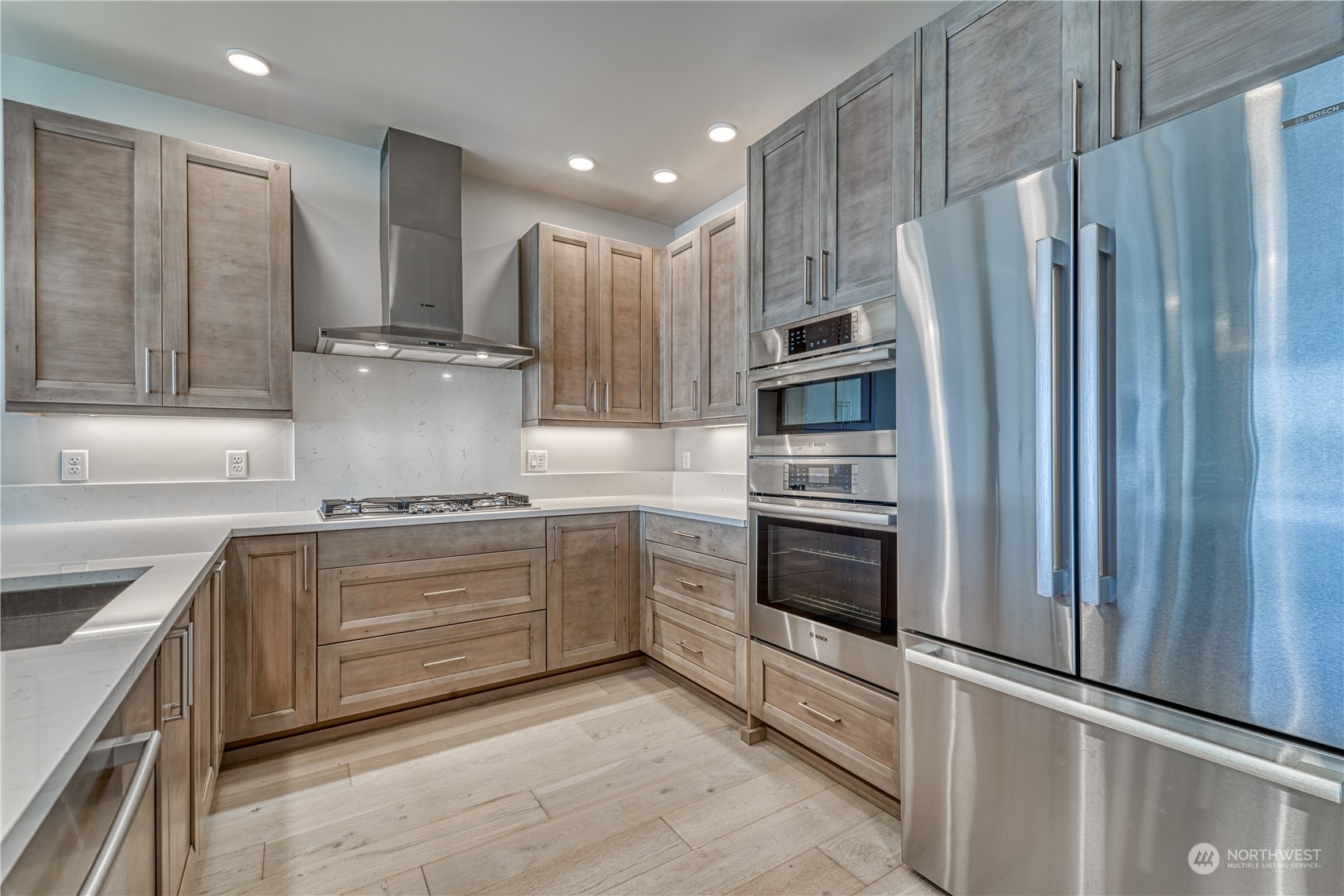 4907 Main Street Unit: 216