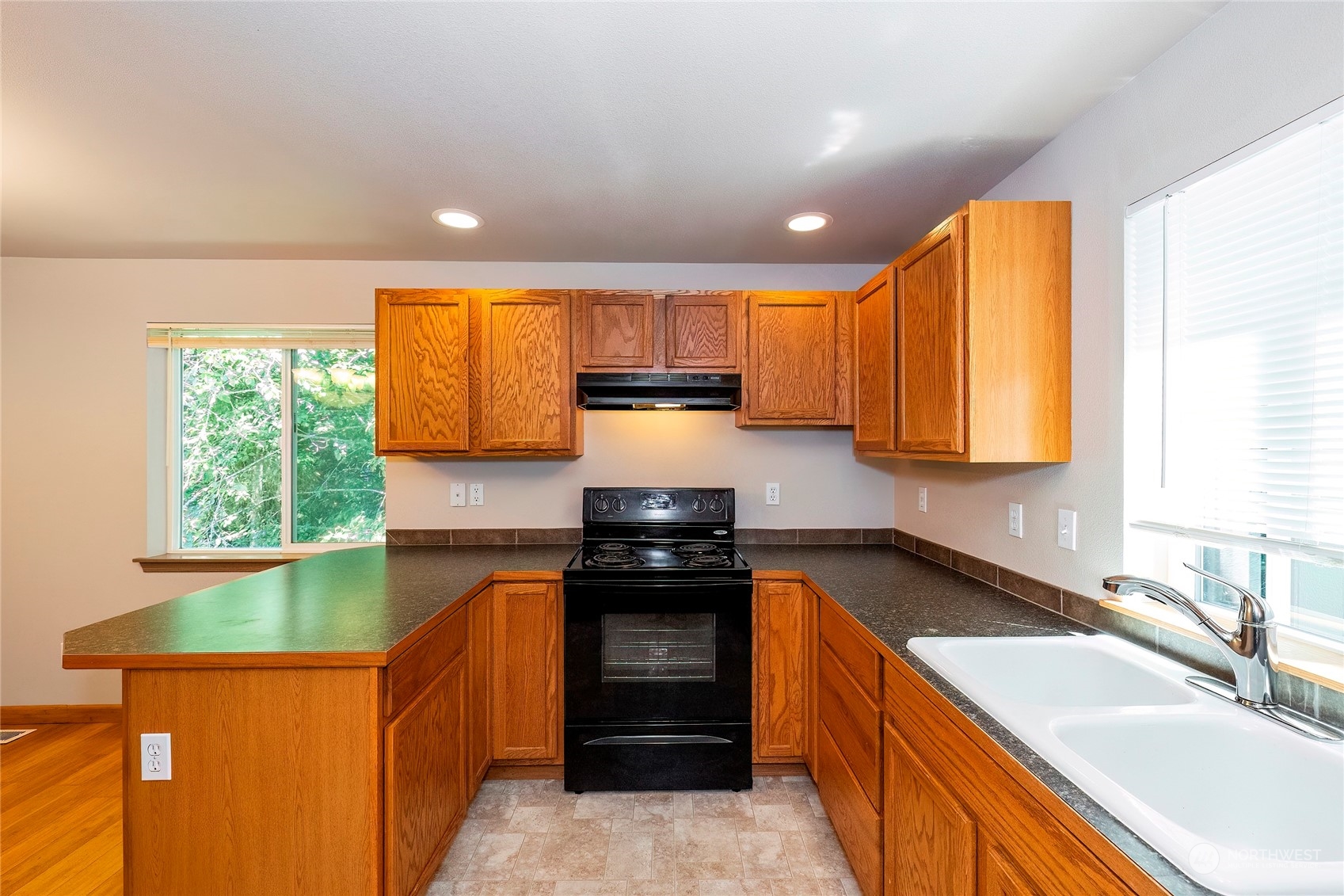 7618 Berkeley Place NE