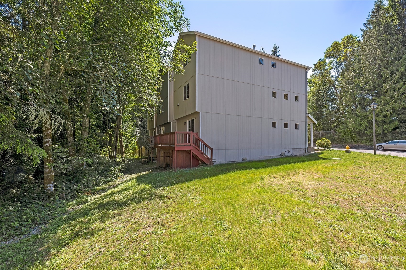 7618 Berkeley Place NE