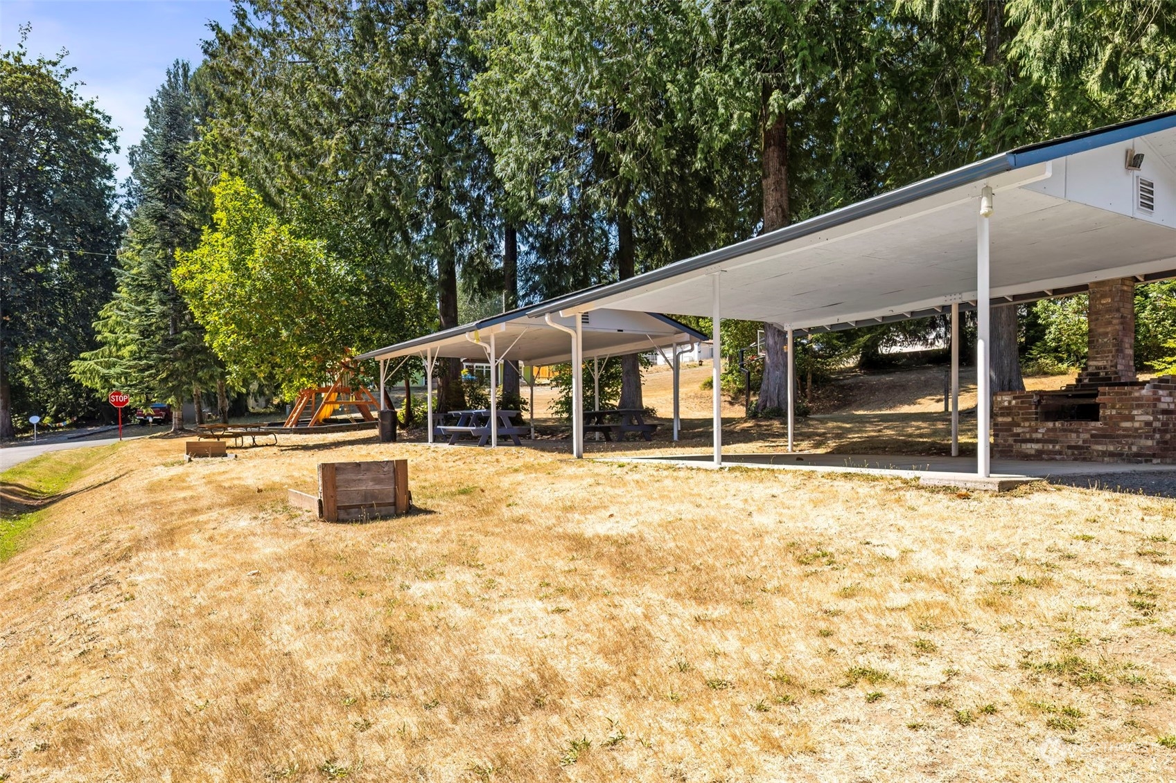 580 E Wood Lane