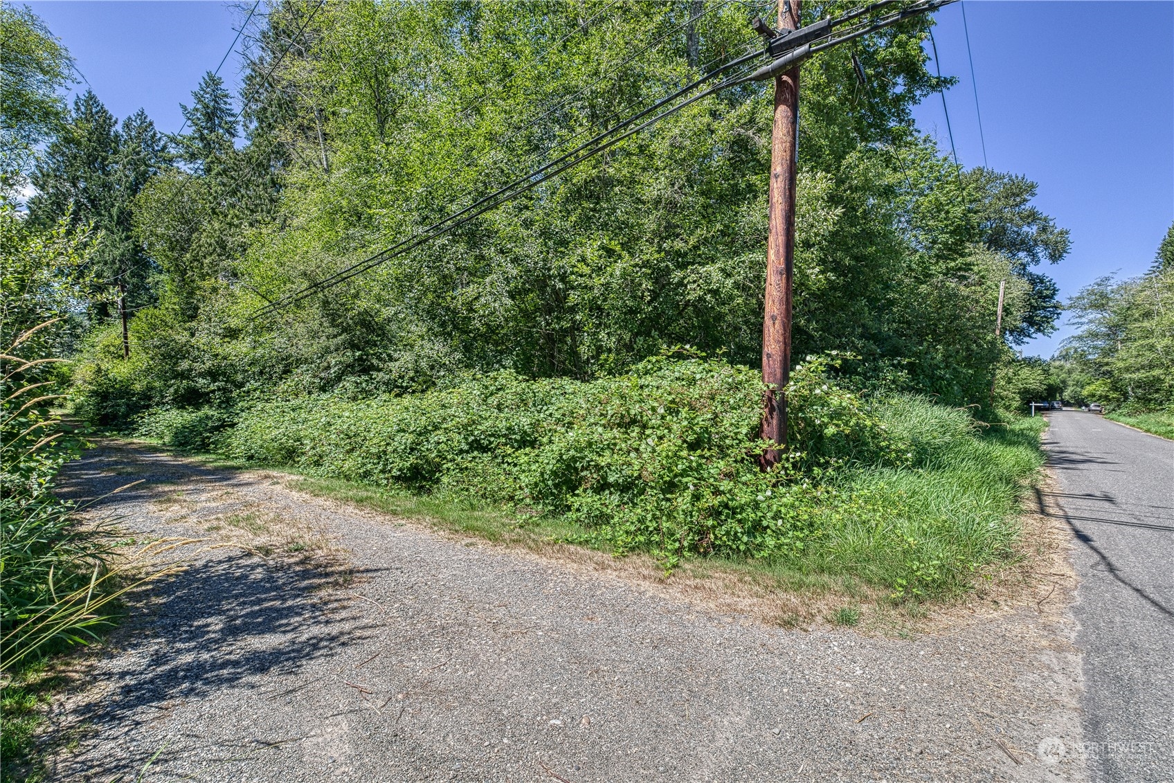 111 Maple Road SE