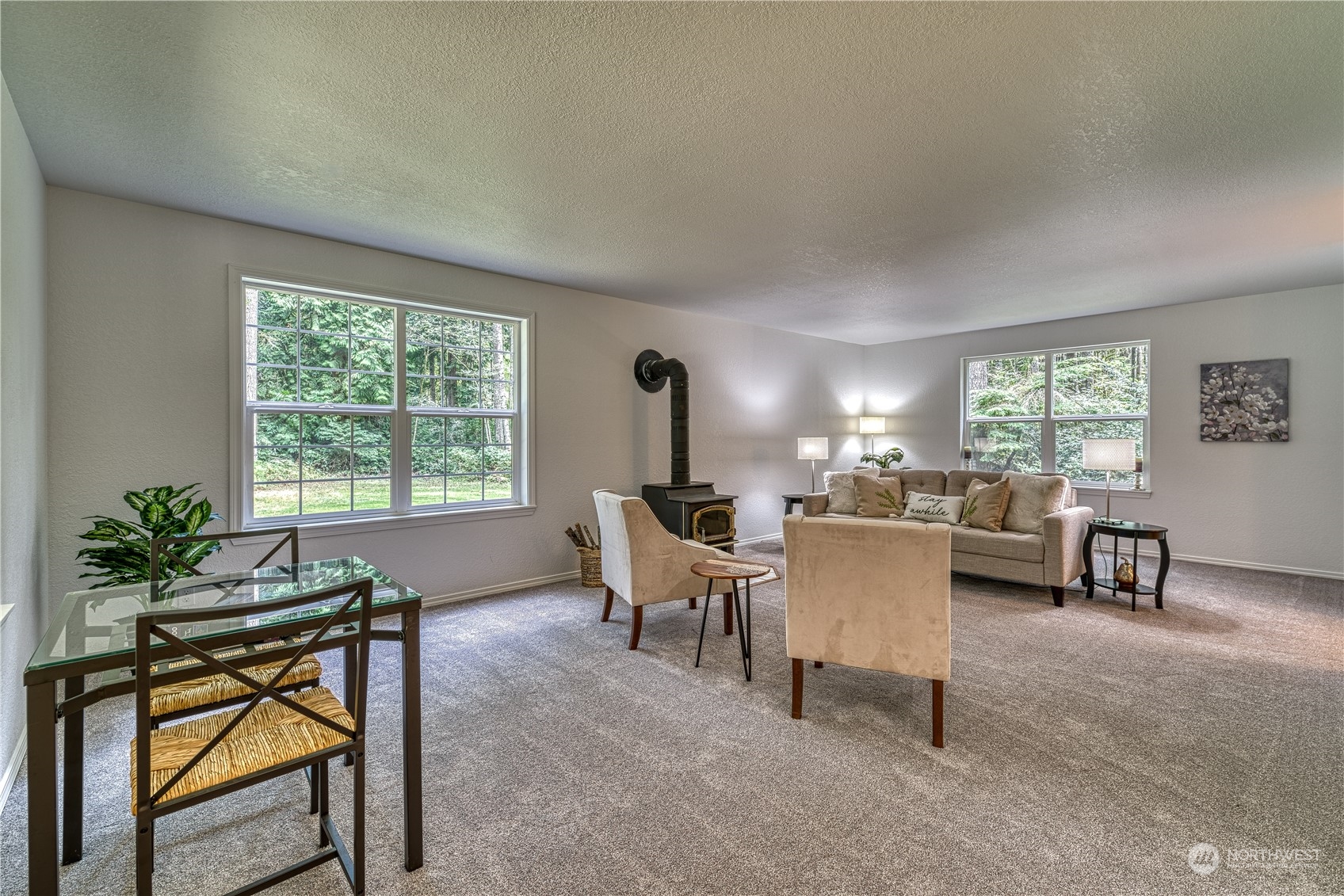 1611 England Lane NW