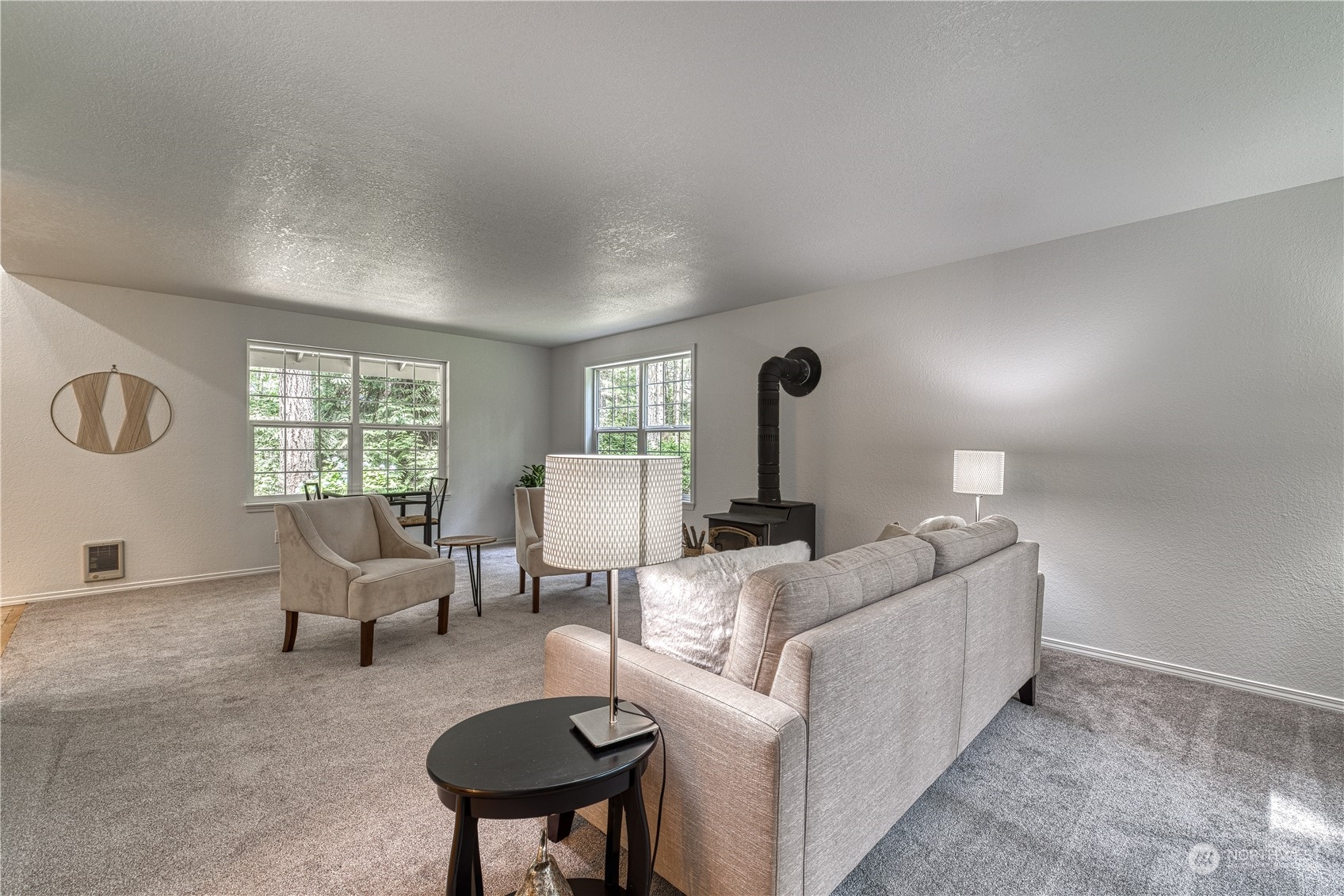 1611 England Lane NW