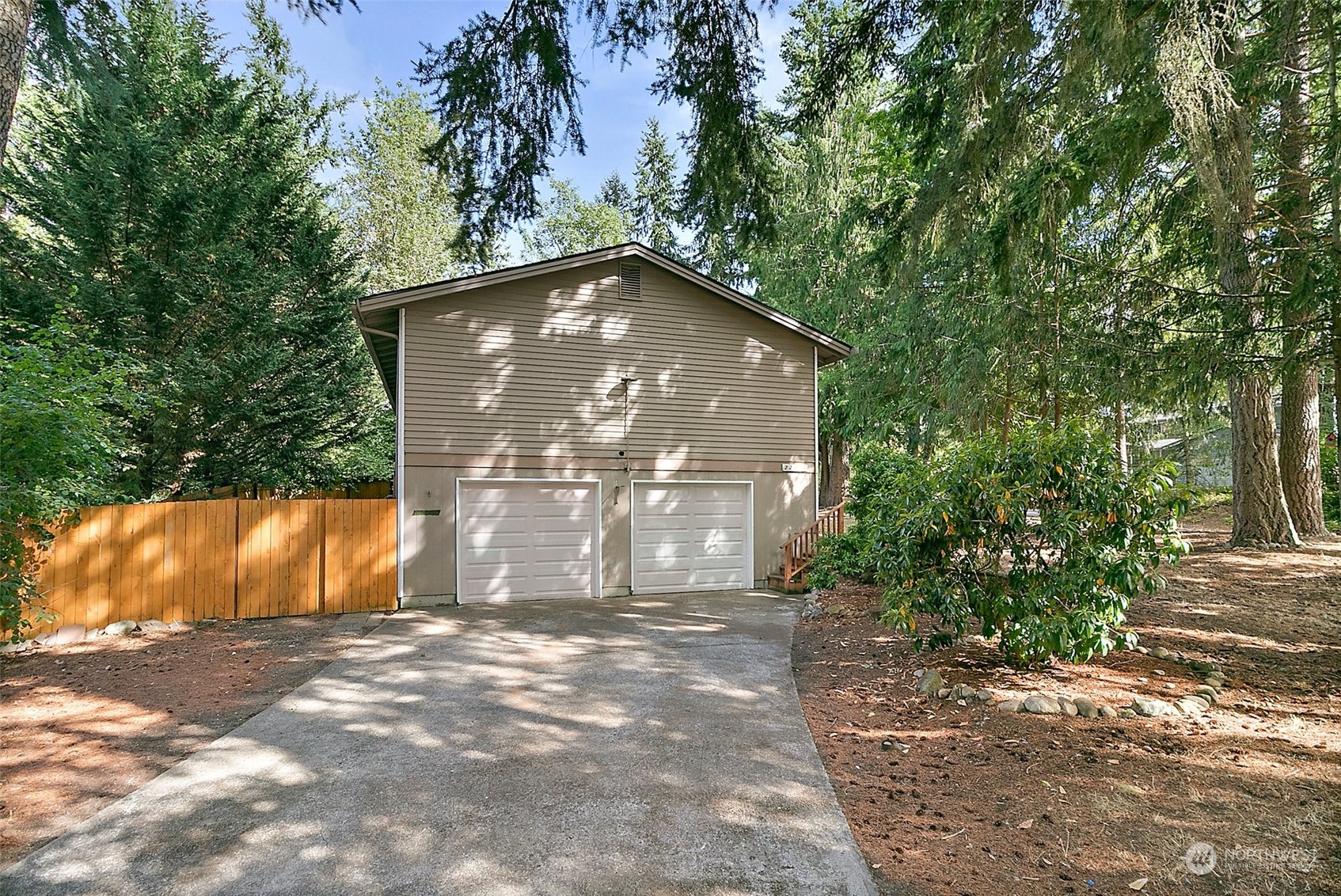 22411 N Clear Lake Boulevard SE