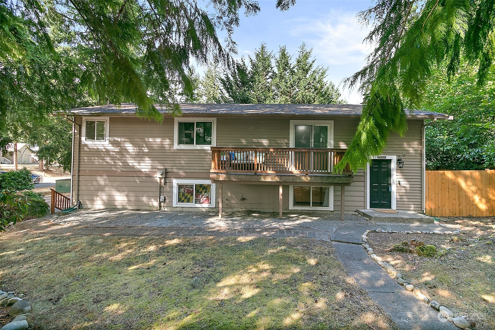 22411 N Clear Lake Boulevard SE