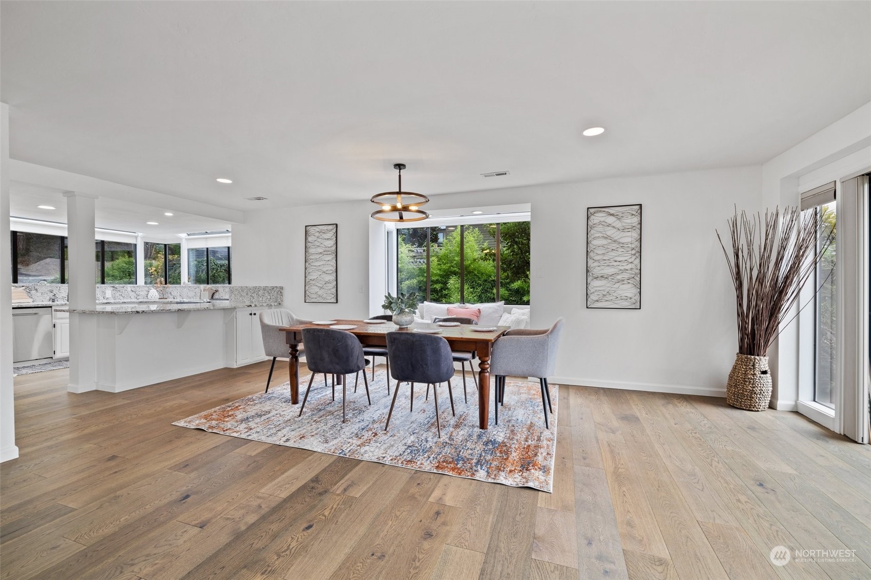 341 Island Boulevard