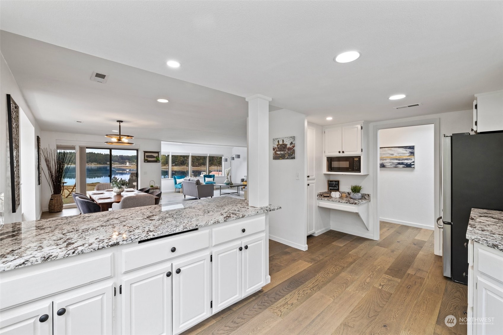 341 Island Boulevard