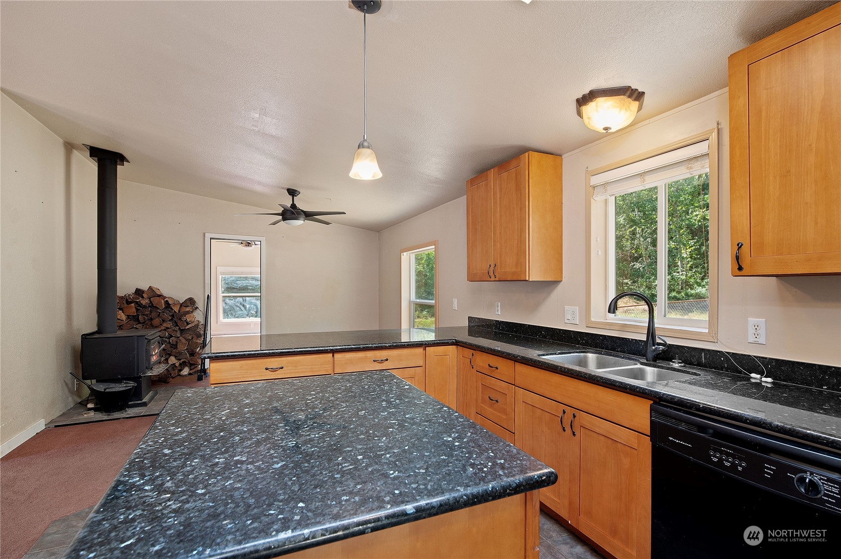 617 Meadowood Drive W
