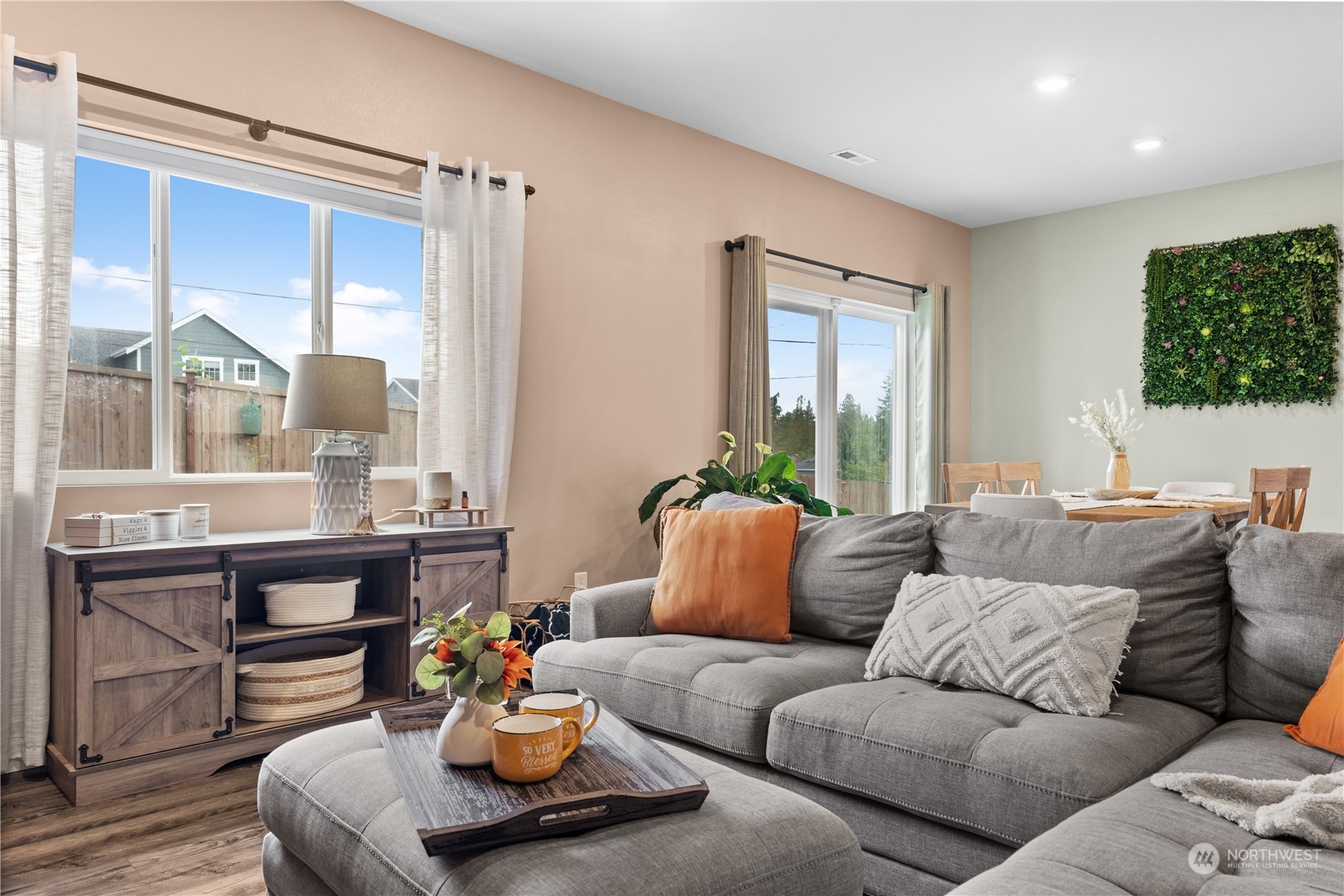 6436 Yorktown Place NE Unit: 25