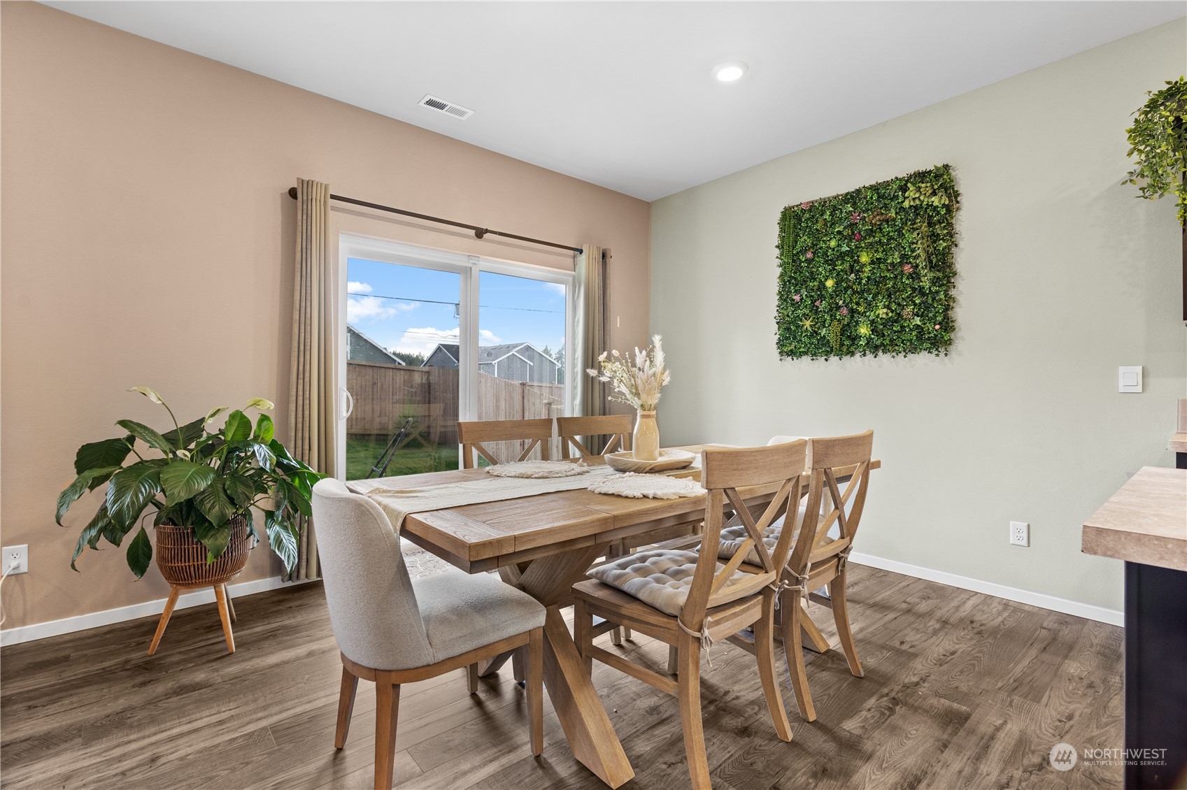 6436 Yorktown Place NE Unit: 25