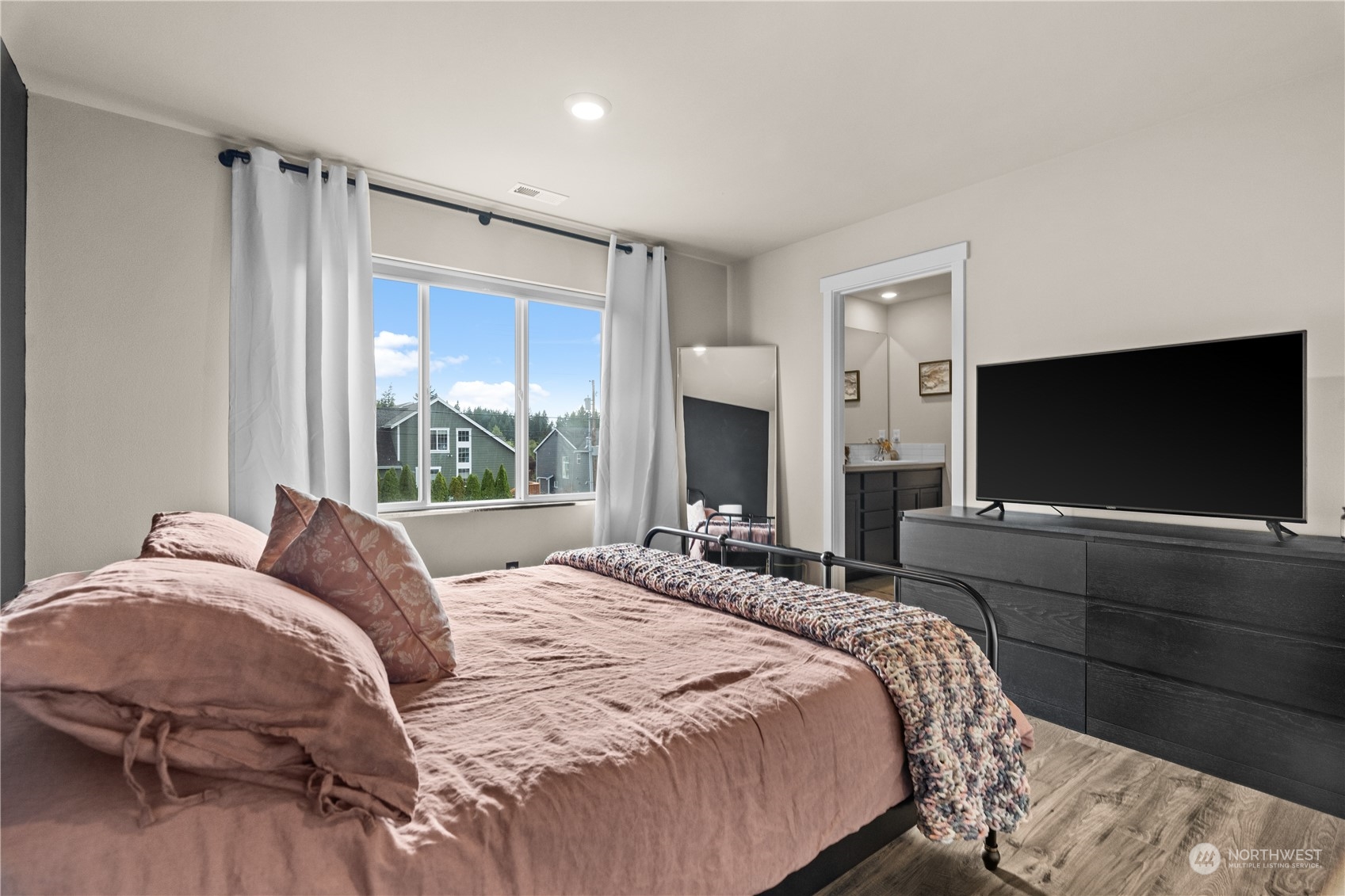 6436 Yorktown Place NE Unit: 25