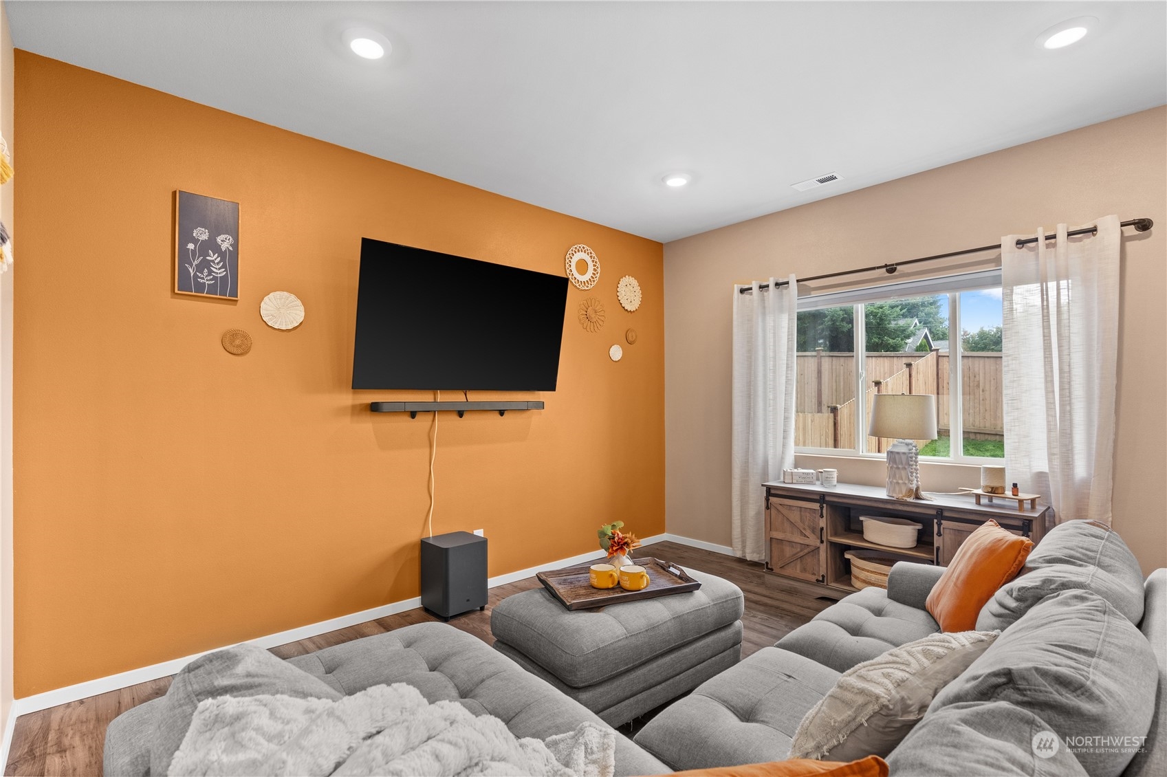 6436 Yorktown Place NE Unit: 25