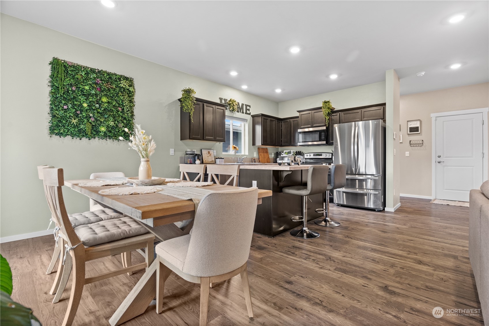 6436 Yorktown Place NE Unit: 25