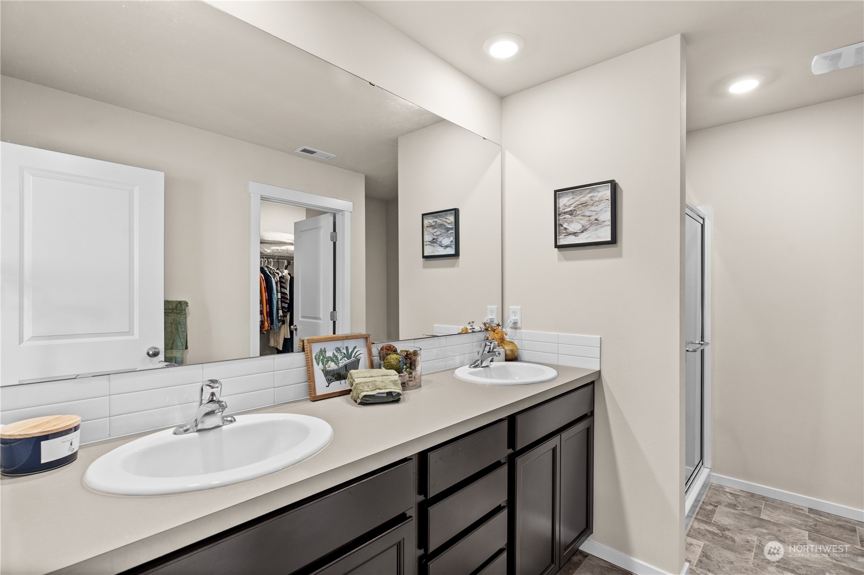 6436 Yorktown Place NE Unit: 25