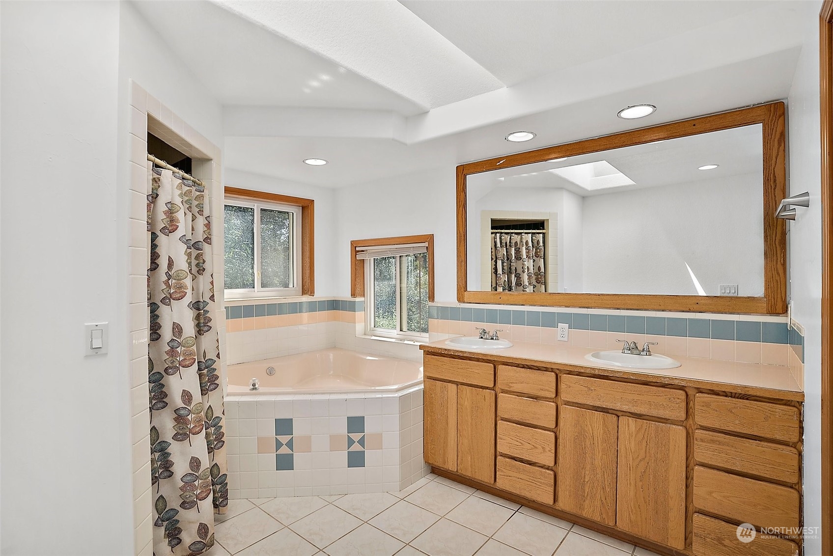 7716 Fairview Road SW