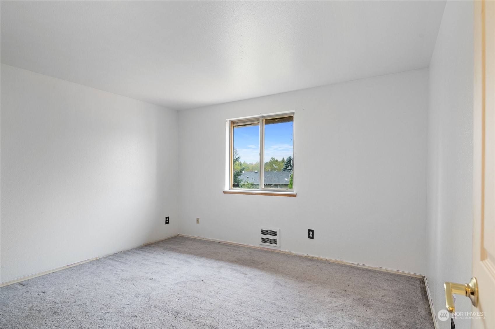 20 NE Dogwood Road