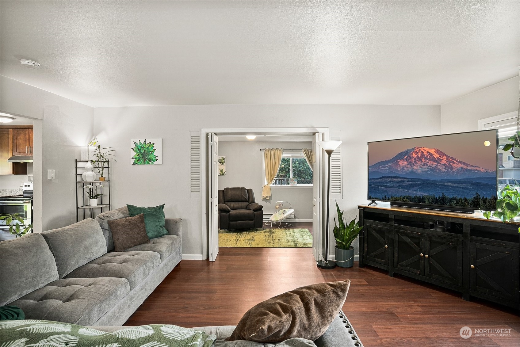 10405 Croft Street S