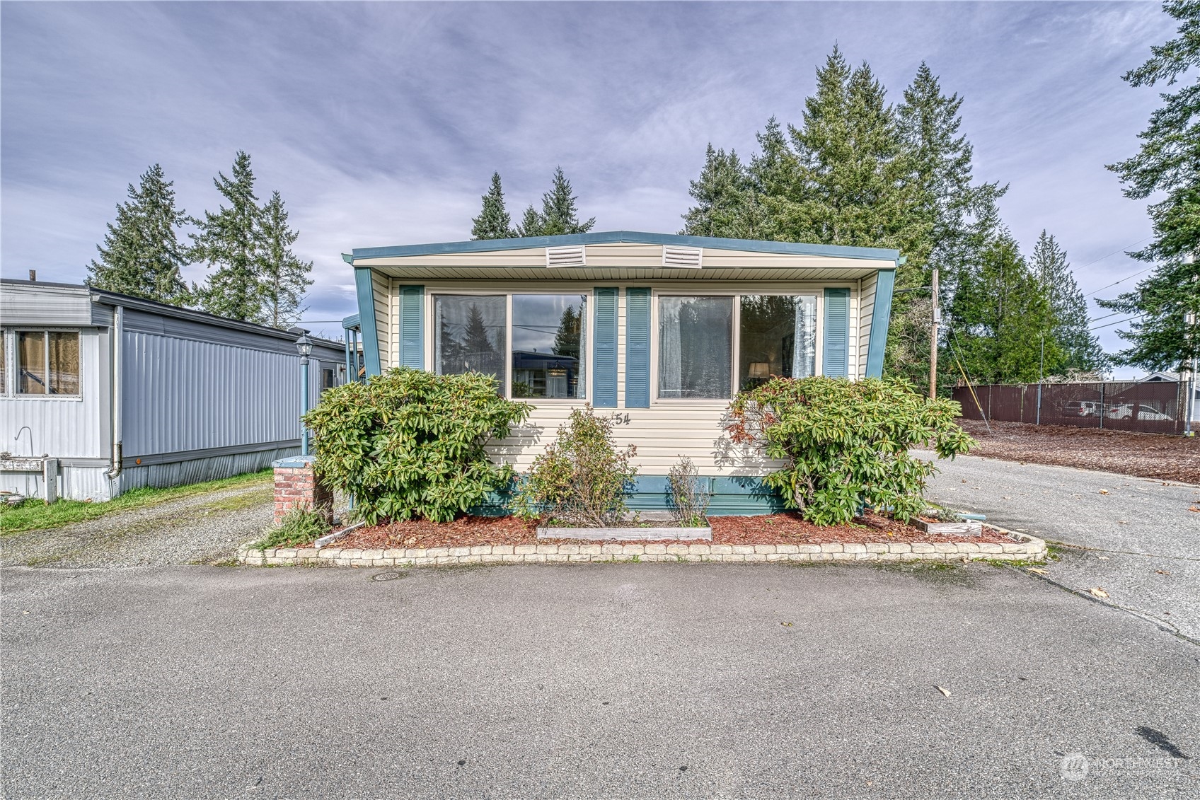 4024 NW Country Lane Unit: 54