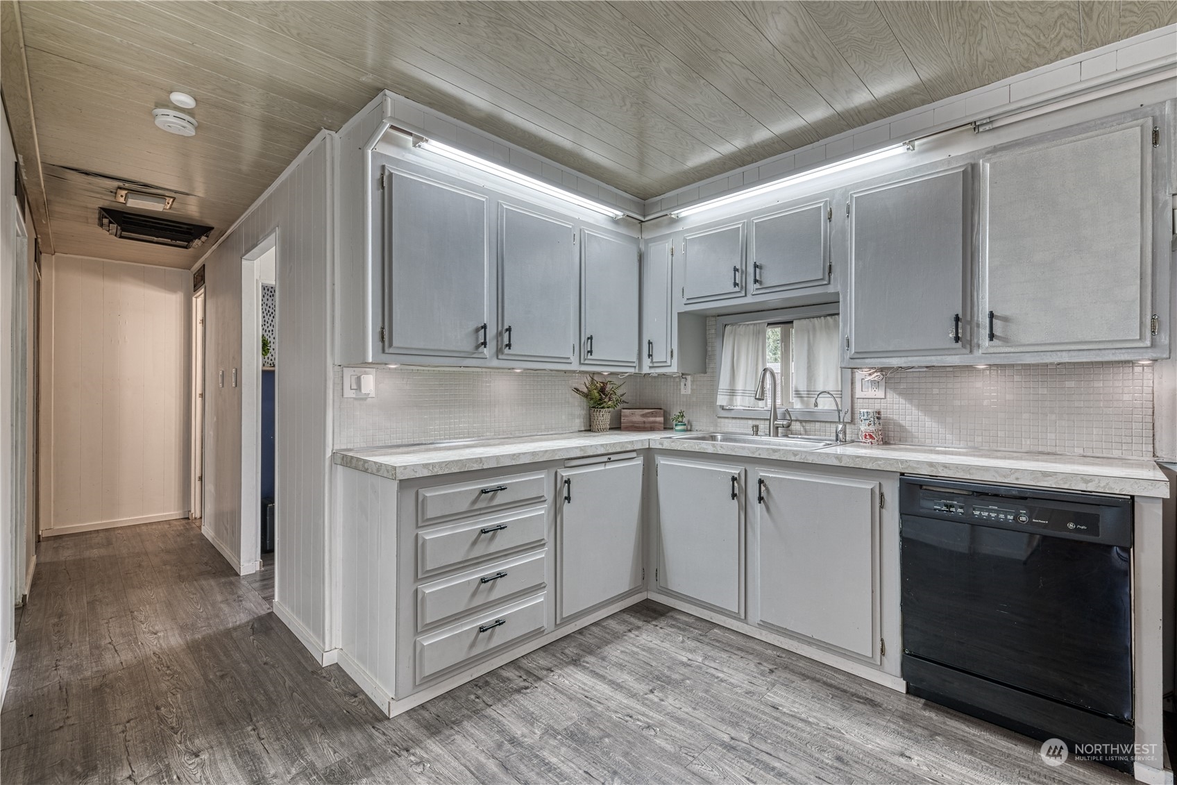 4024 NW Country Lane Unit: 54