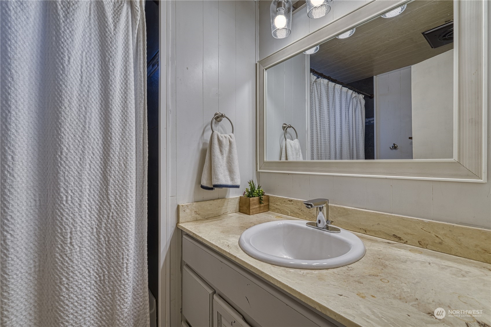 4024 NW Country Lane Unit: 54
