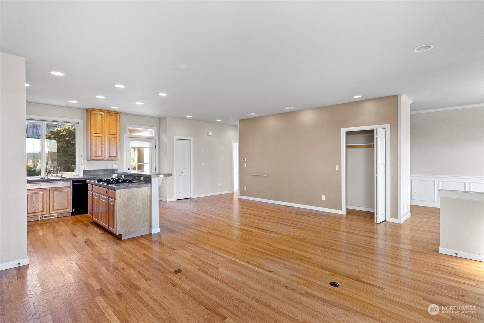 7861 Amethyst Loop NW