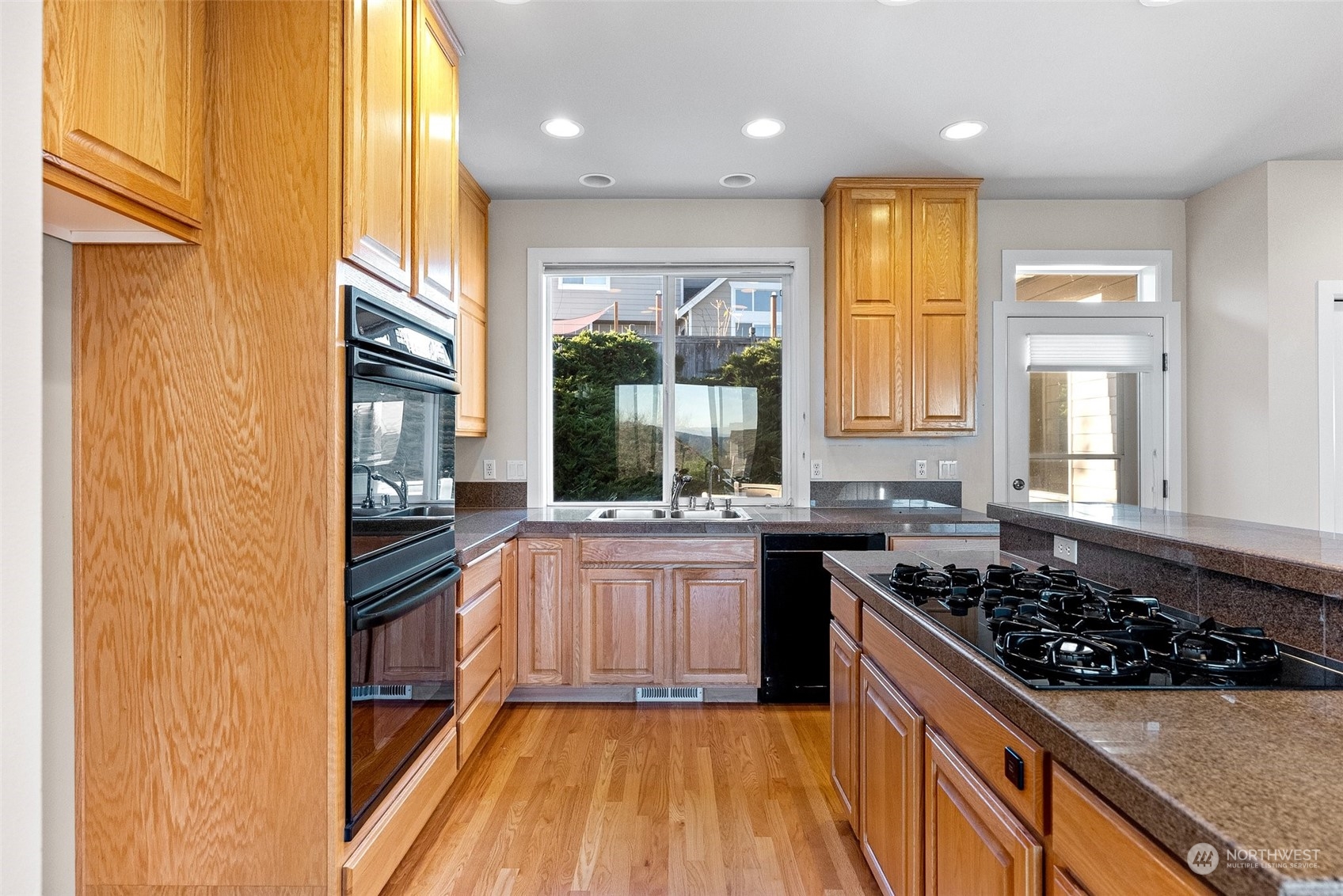 7861 Amethyst Loop NW