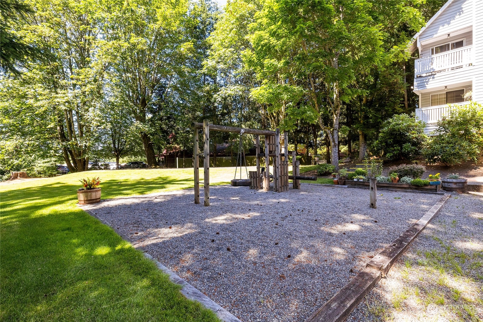 7601 Concord Lane NE Unit: E 204
