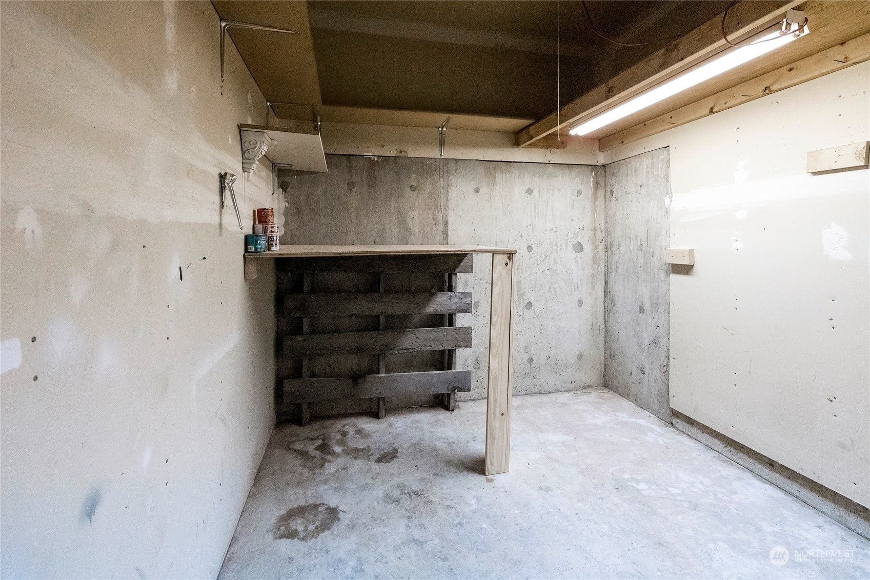 7601 Concord Lane NE Unit: E 204