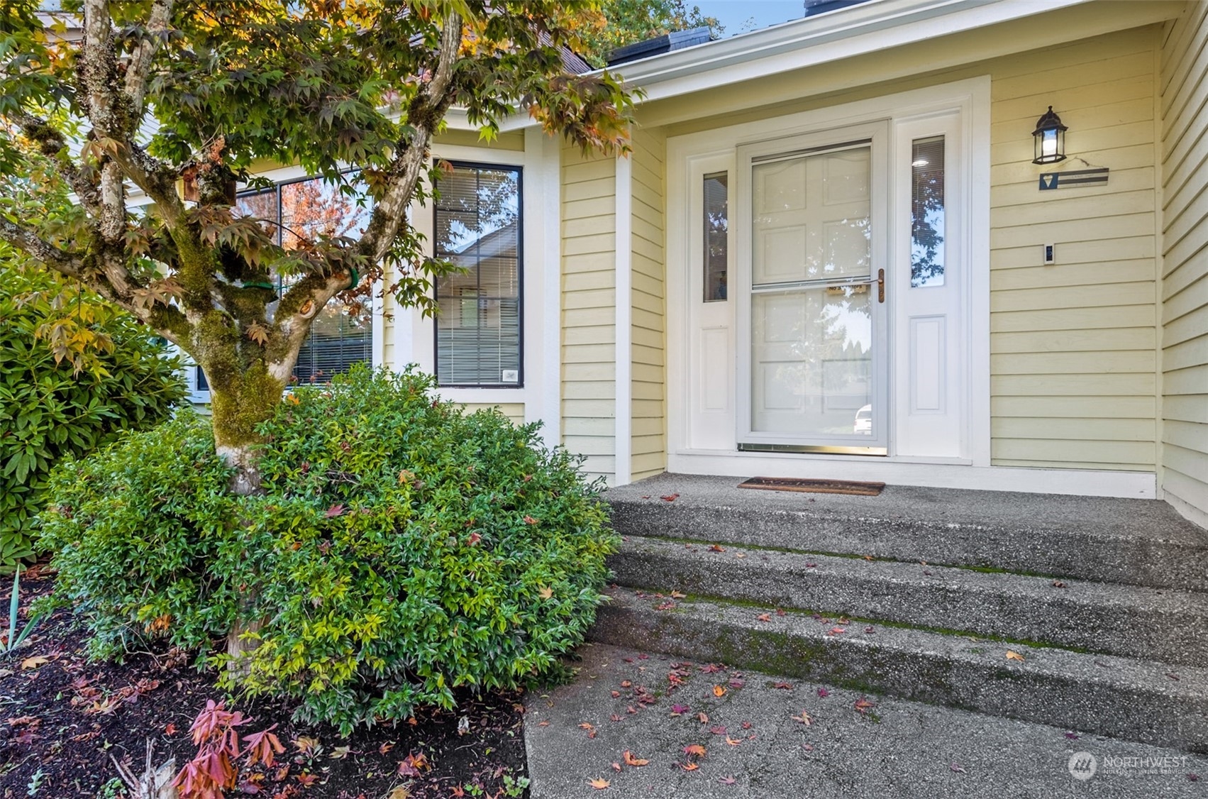 5727 S 296th Place