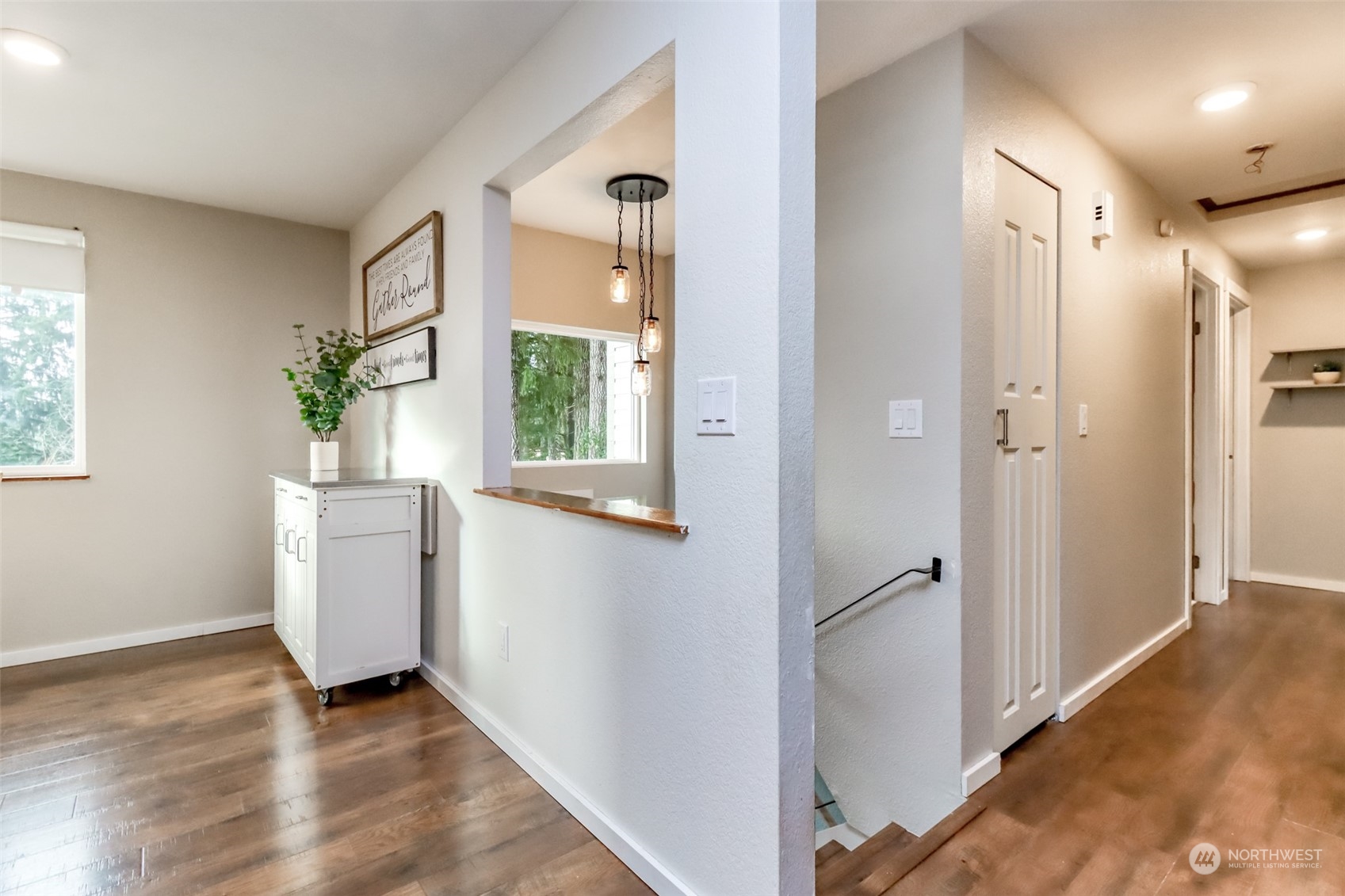 111 NE Rainier Place S