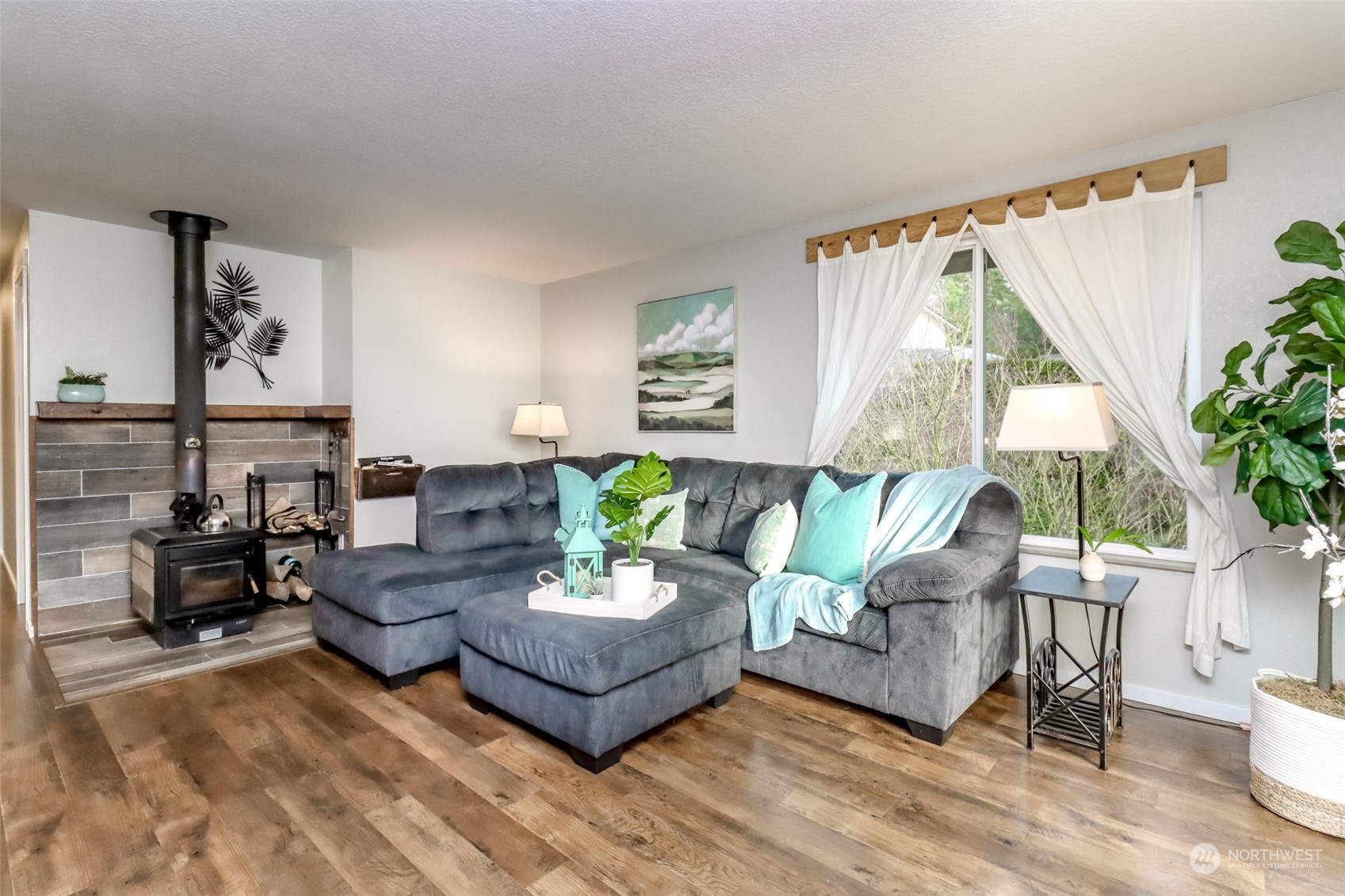 111 NE Rainier Place S