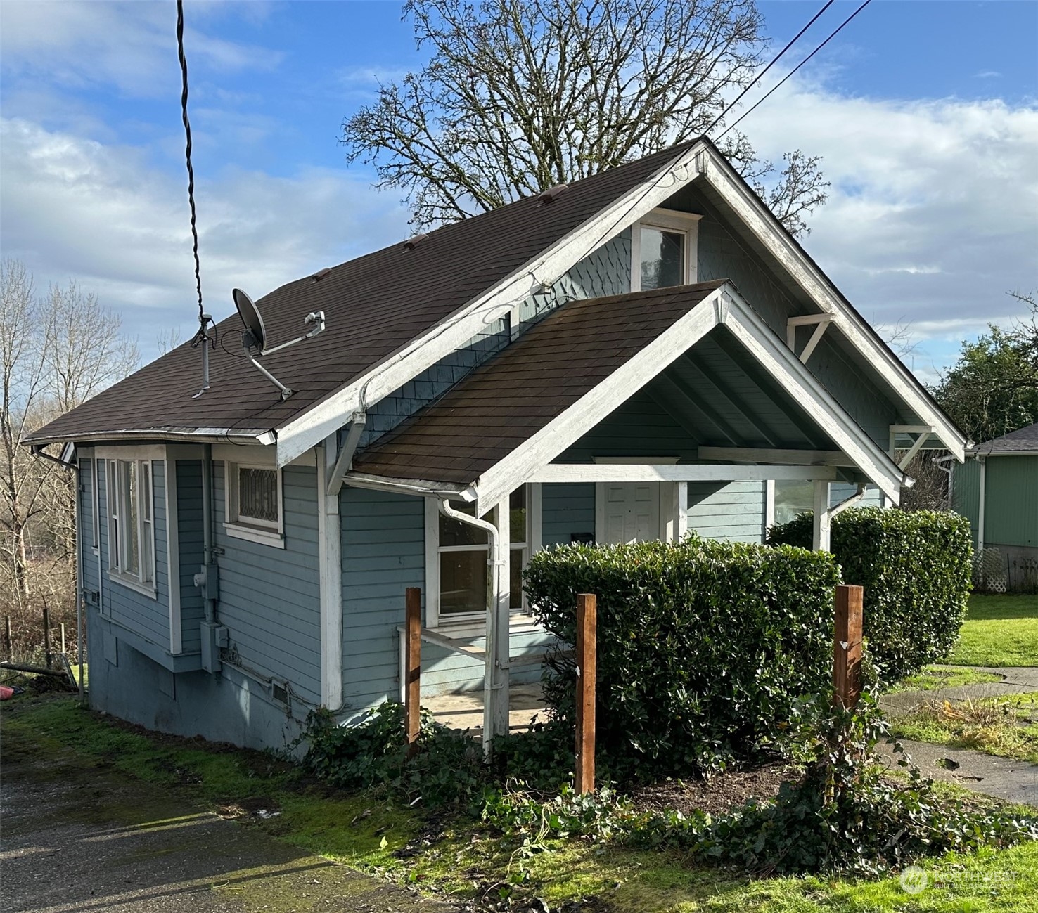 3315 E Grandview Avenue