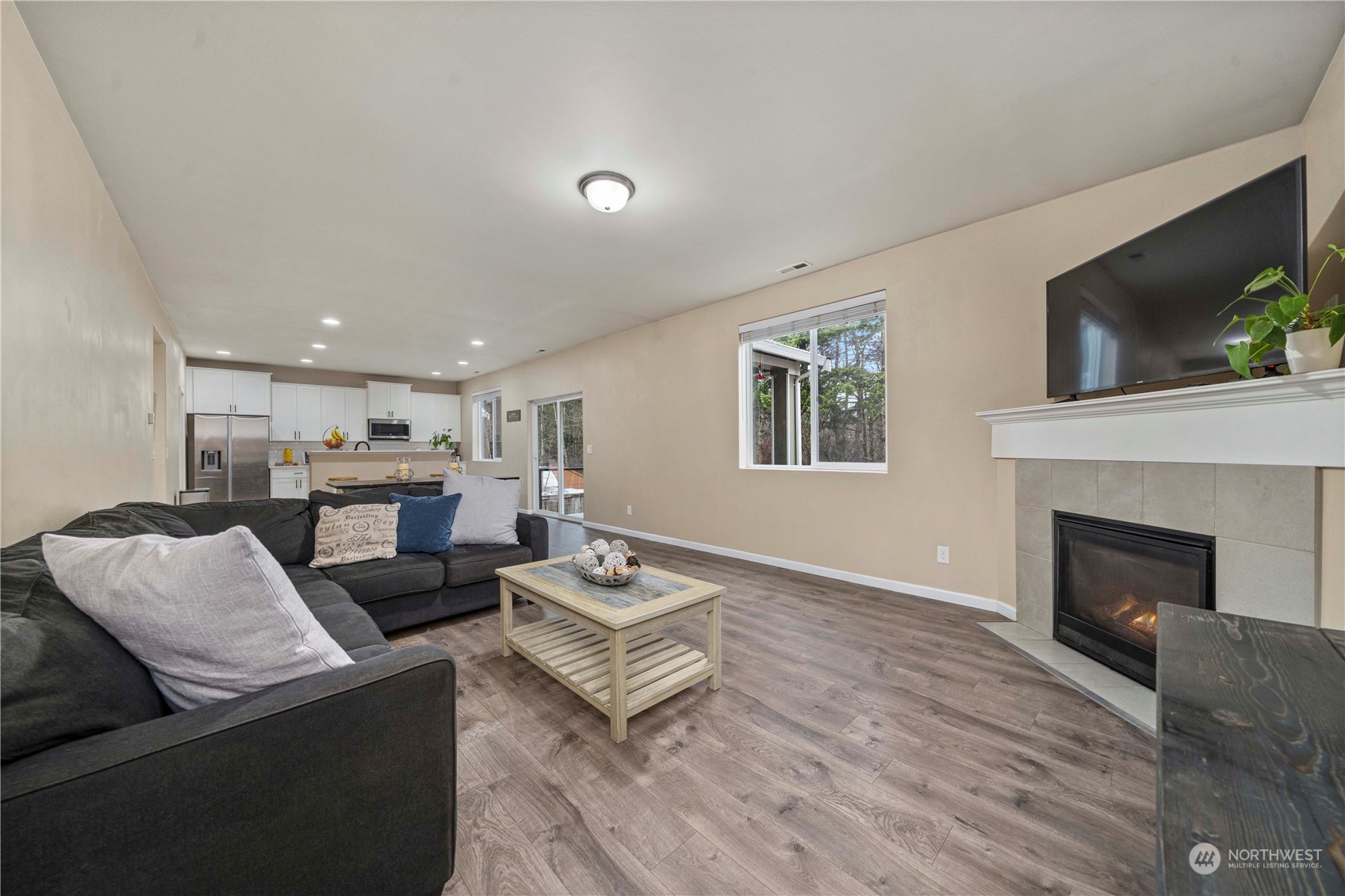 14104 67th Ave E