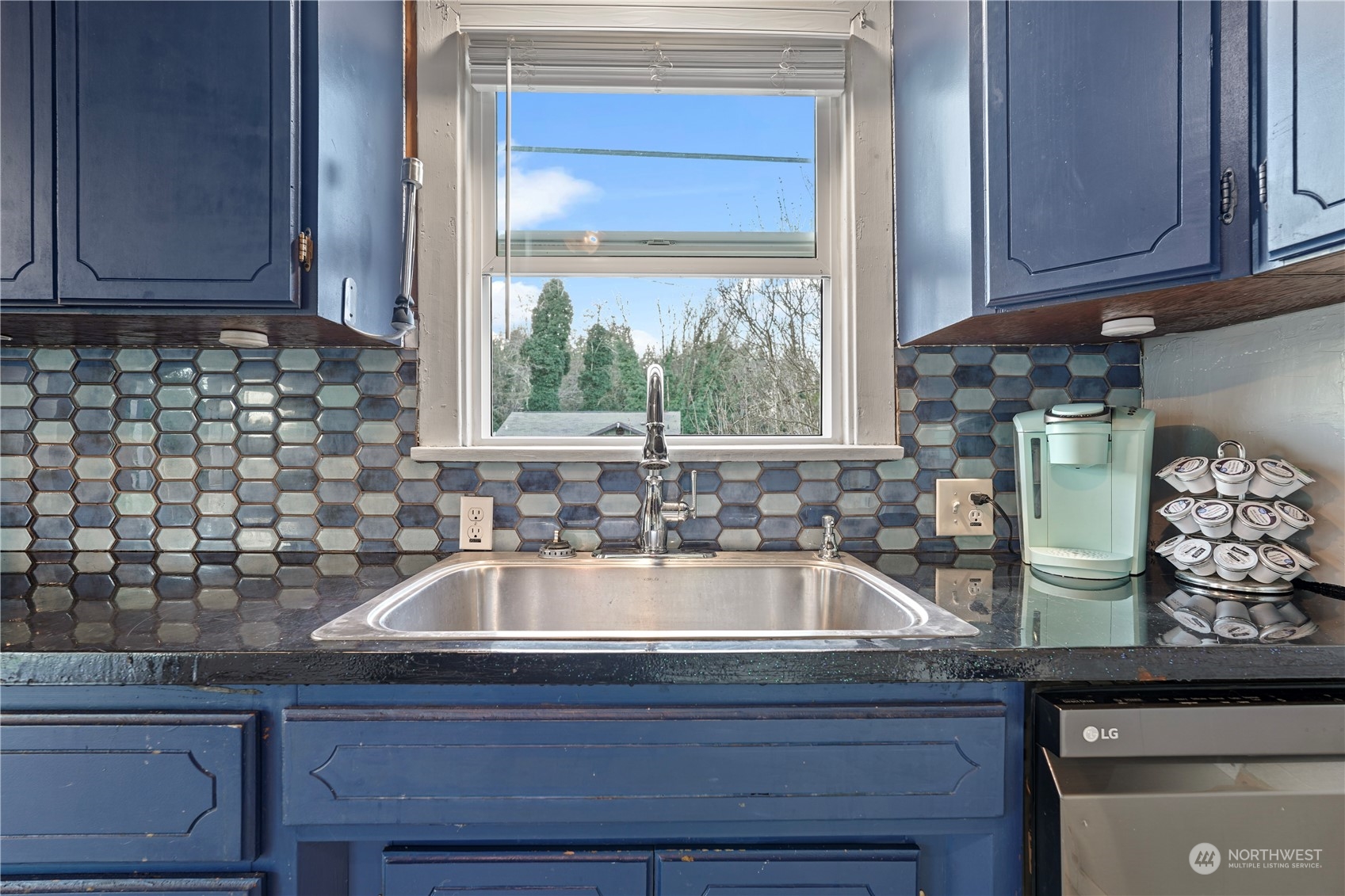 403 Ellinor Avenue