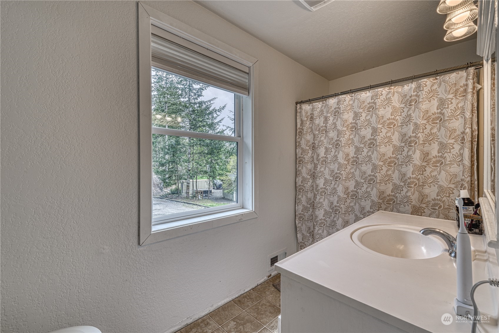 10017 133rd Street NW