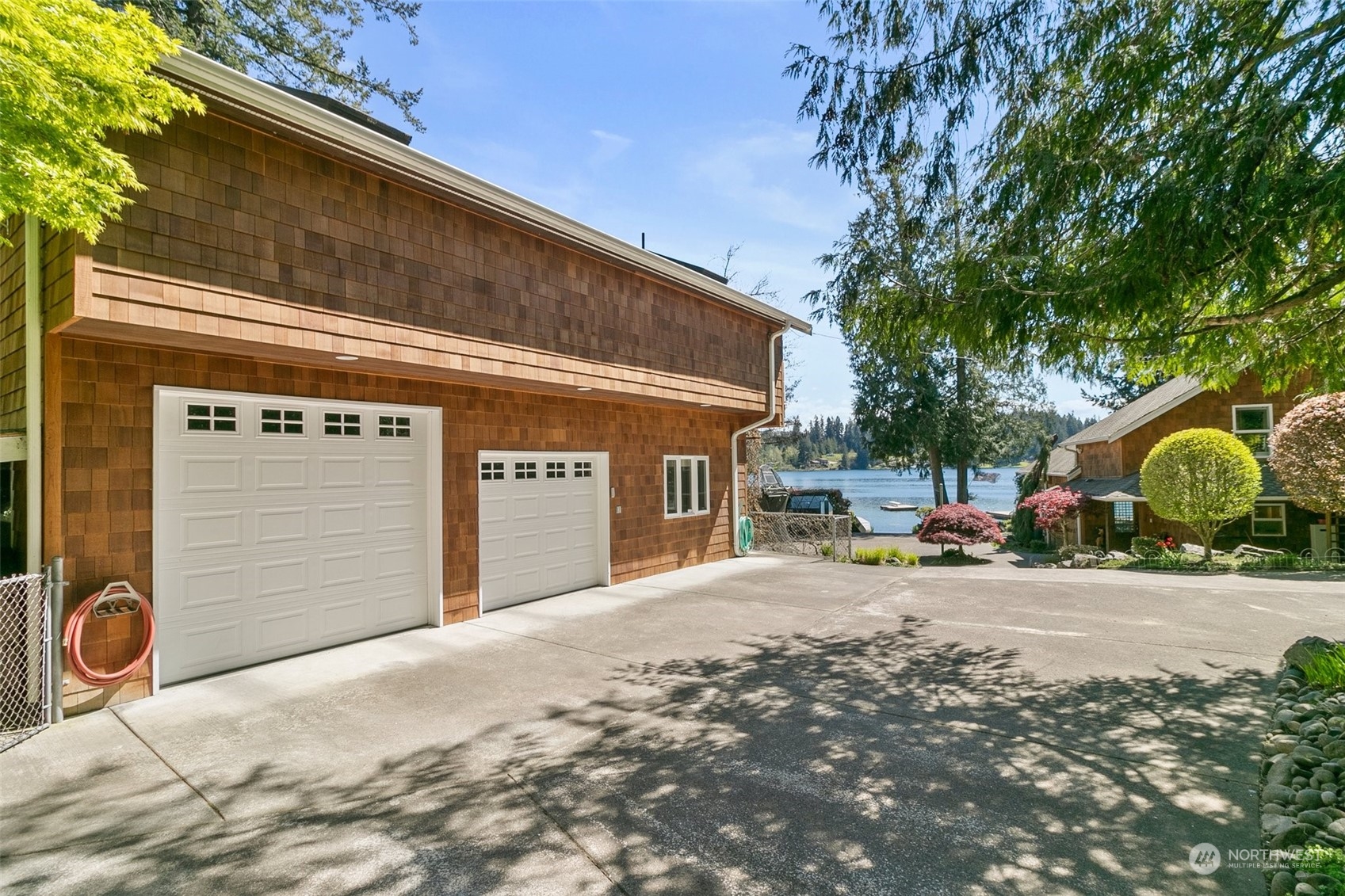 11512 Clear Lake North Road E