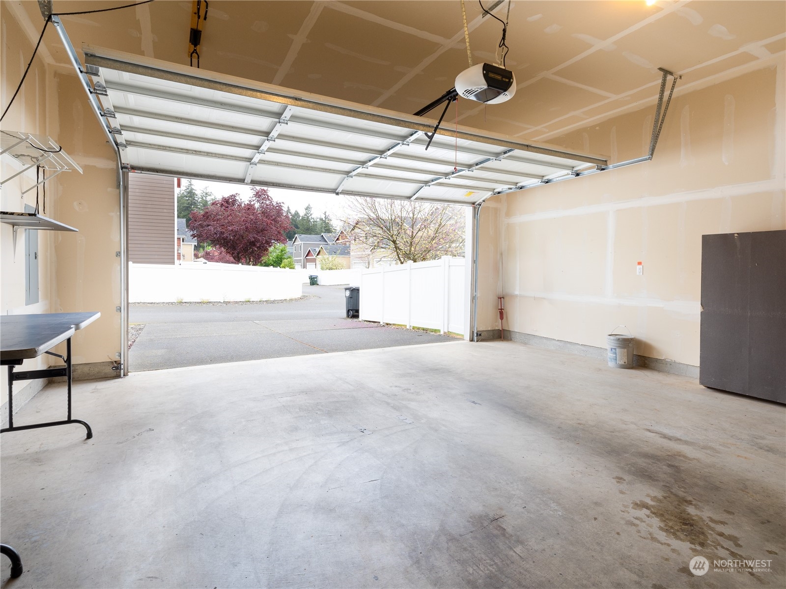 7516 Kodiak Avenue NE