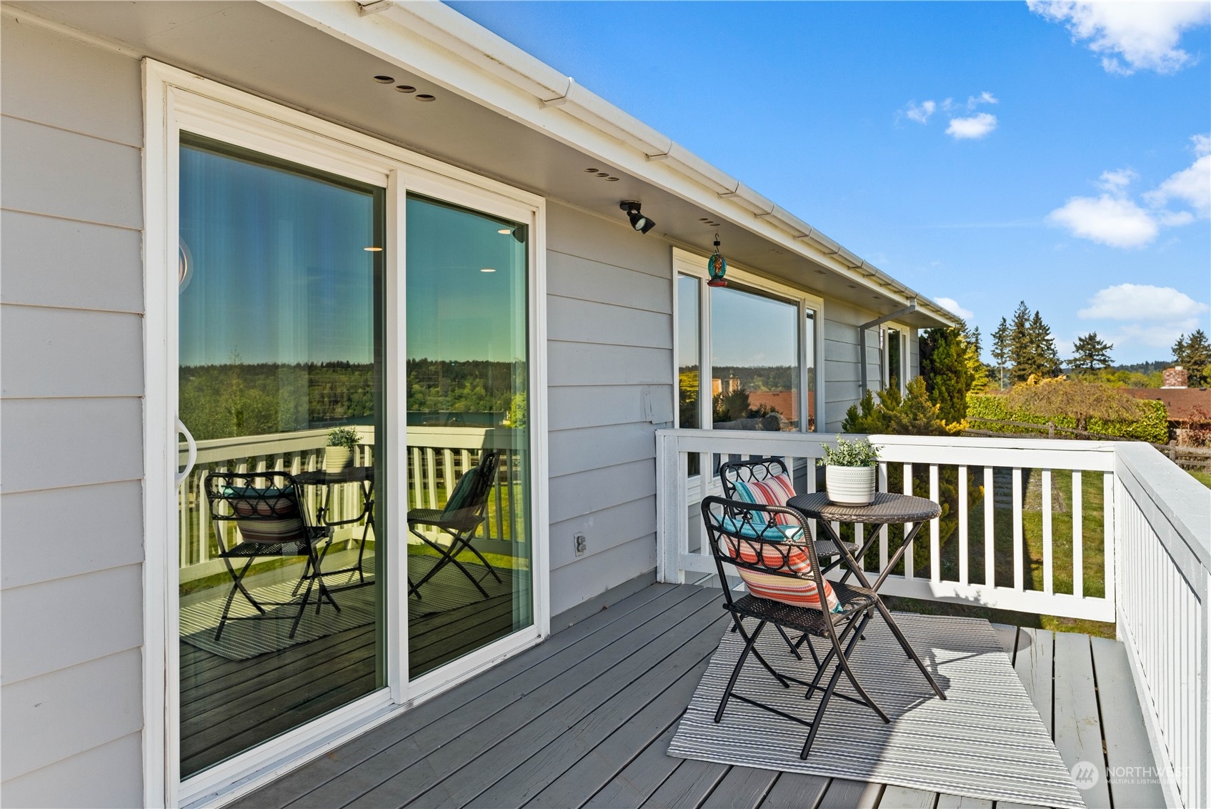 1306 Madrona Way NW
