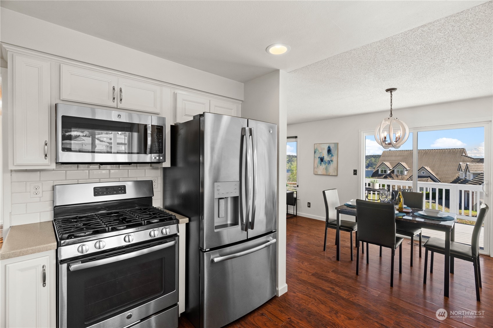 1306 Madrona Way NW
