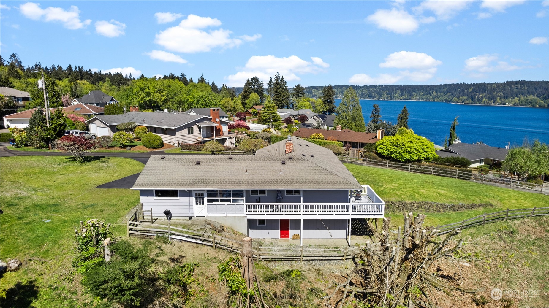 1306 Madrona Way NW