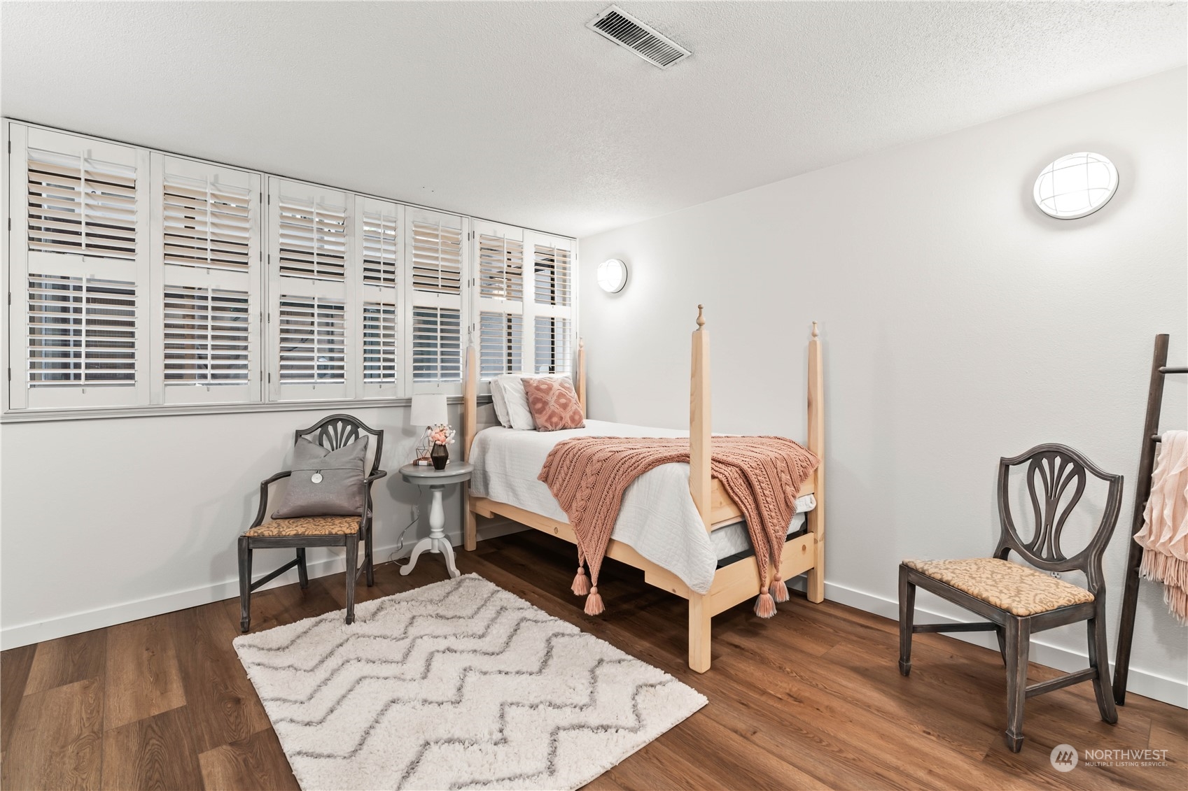 10435 Lake Steilacoom Drive SW