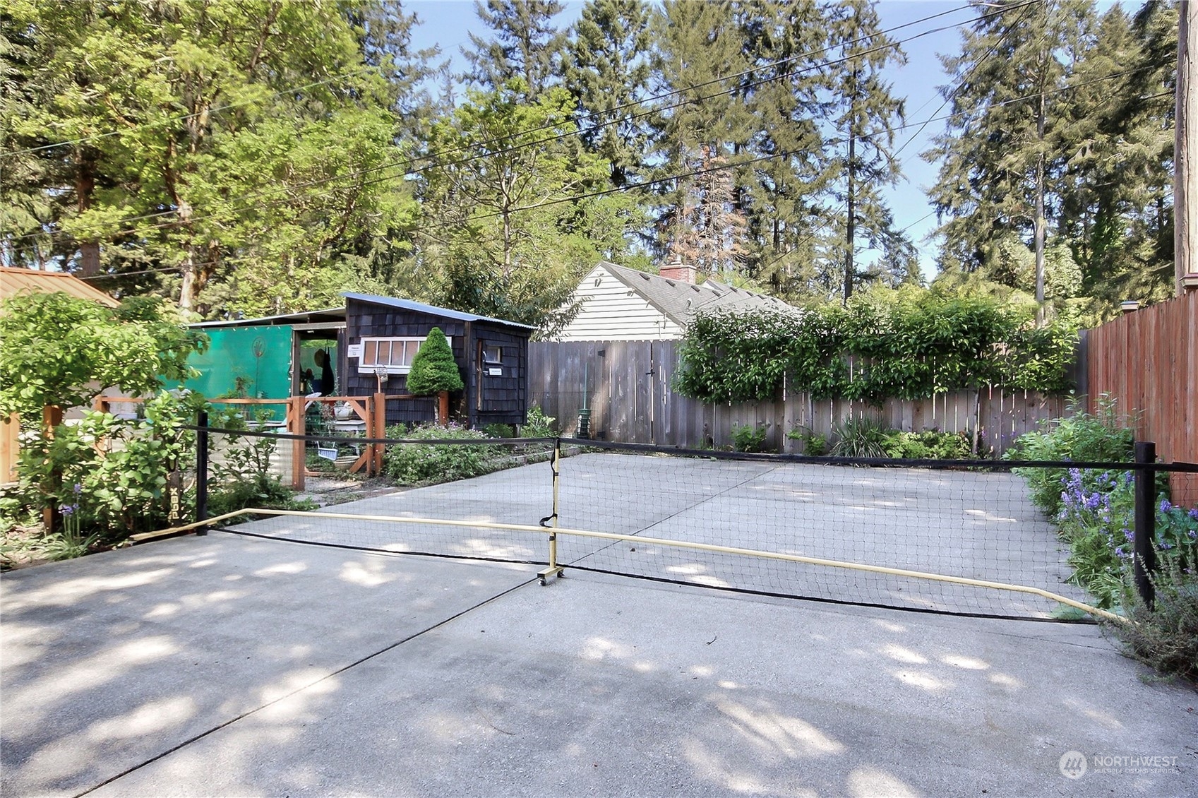 6709 Linwood Lane SW