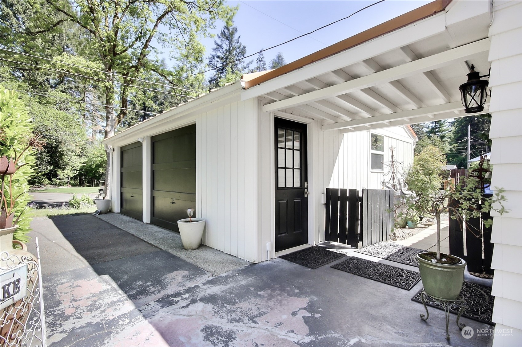 6709 Linwood Lane SW