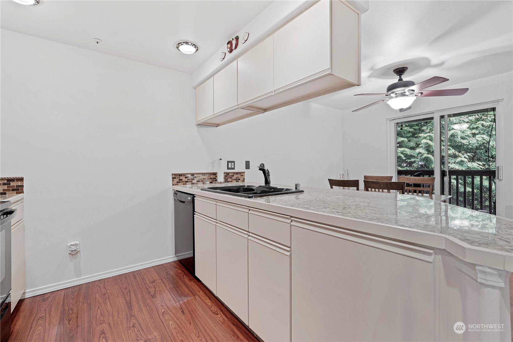 9727 18th Ave W Unit: C202
