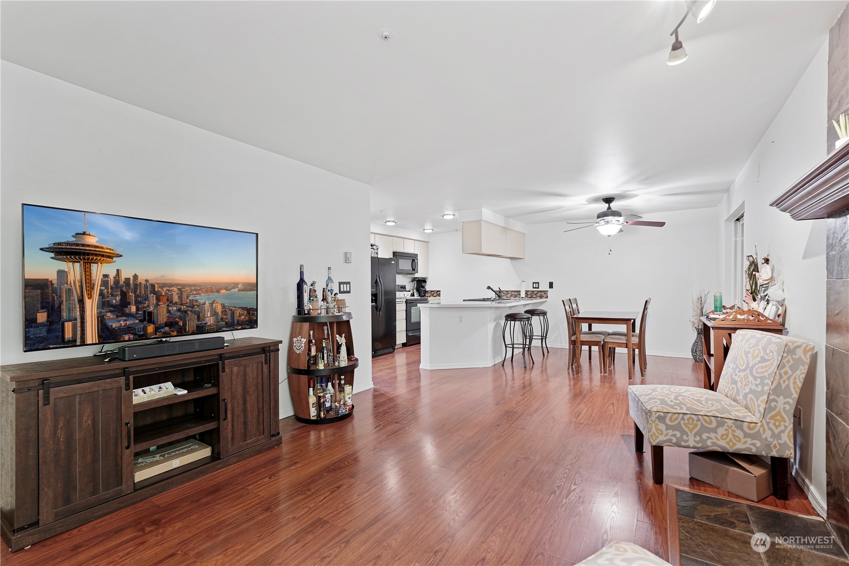 9727 18th Ave W Unit: C202