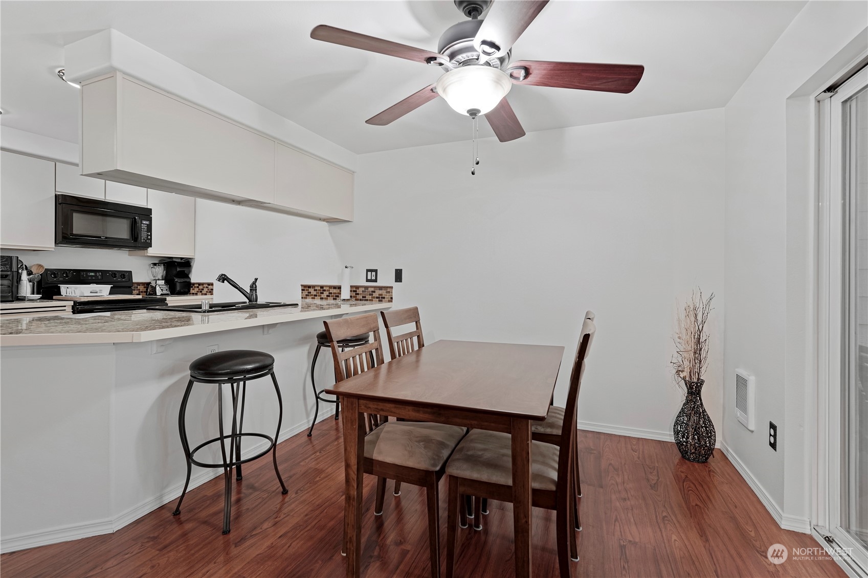 9727 18th Ave W Unit: C202