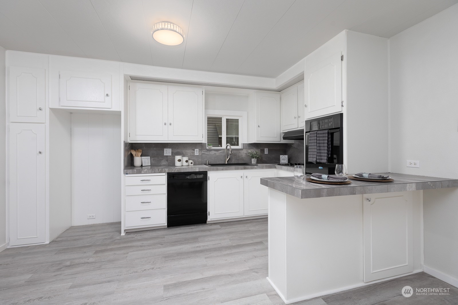 2101 S 324th Street Unit: 324