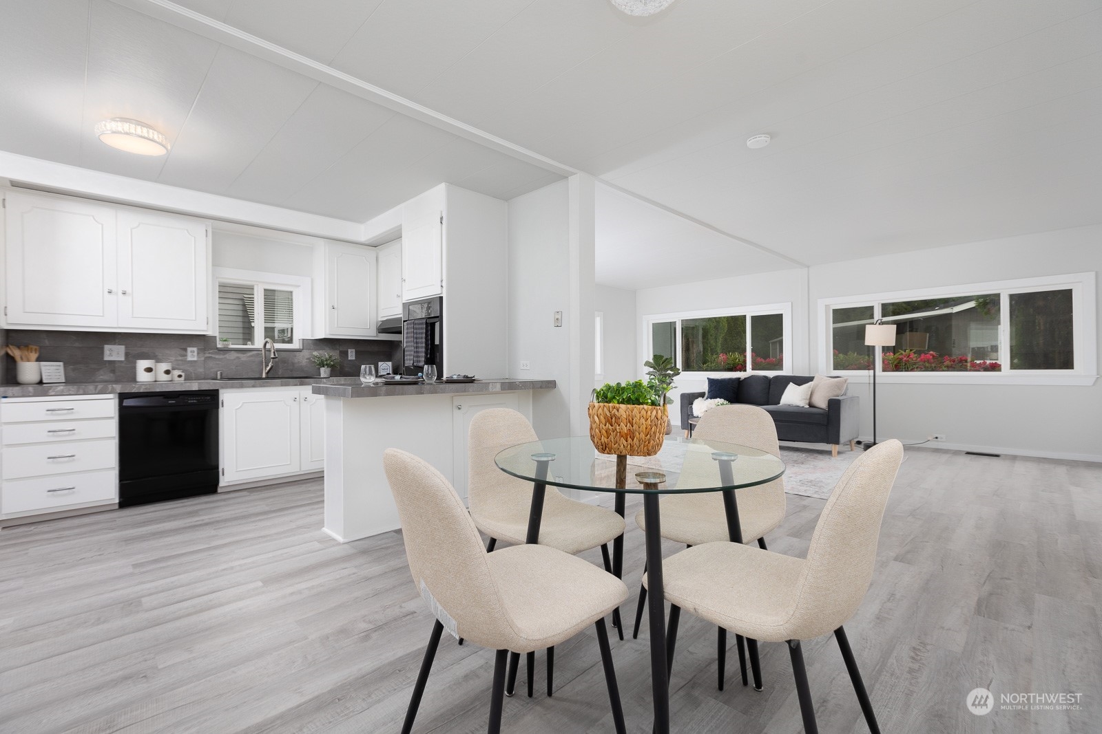 2101 S 324th Street Unit: 324
